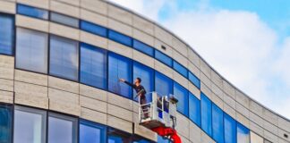 What Use Is A Scissor Lift Or Boom Lift Qualification? Scissor Lift